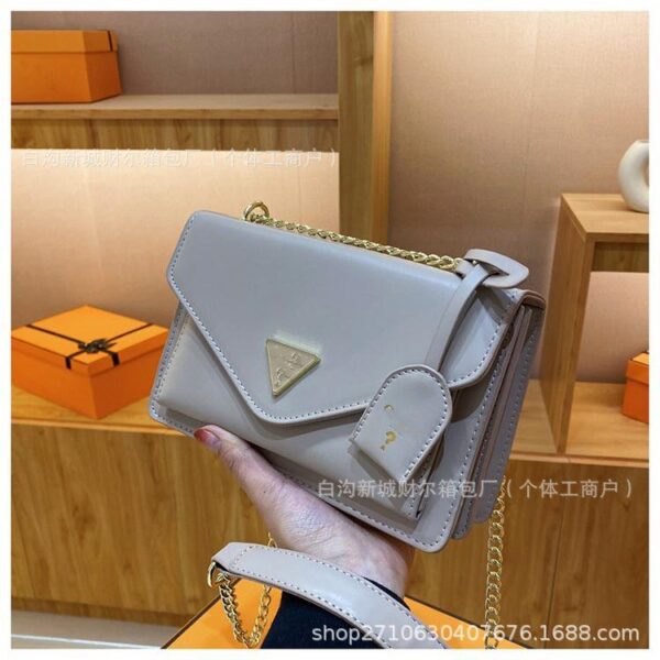 Bolsa Guess Placa (se envia surtido) - Imagen 5