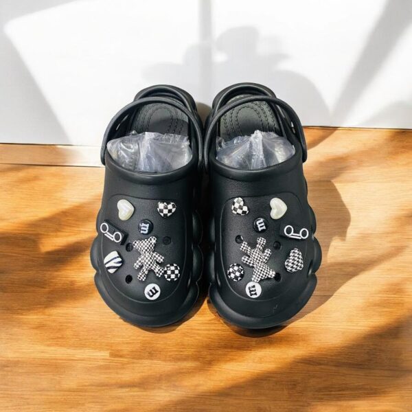 Crocks Juveniles con Pines black & white ( se envia surtido) - Imagen 4