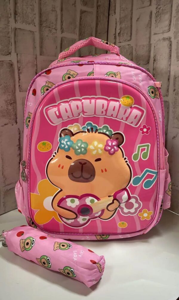 Mochila Preescolar Capibara ( Incluye Lapicera) - Imagen 2