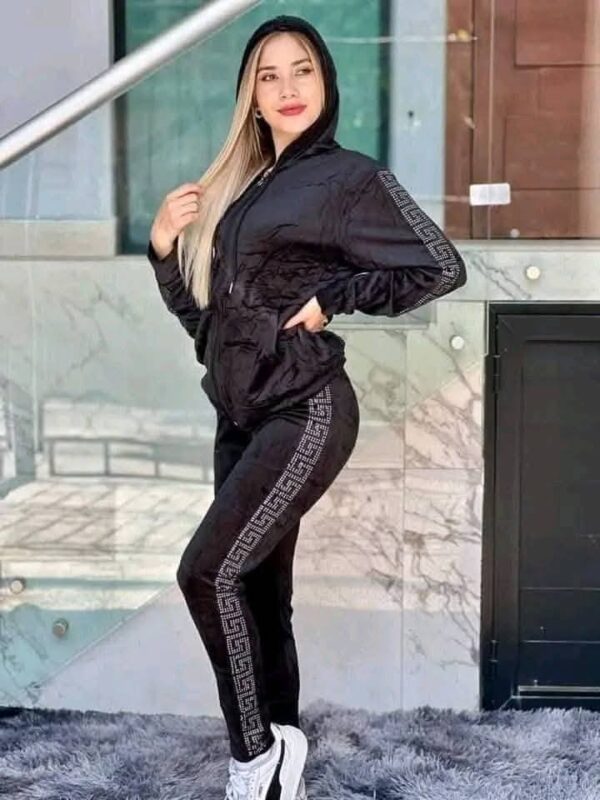 Conjunto Aterciopelado con Brillos (se envia surtido)